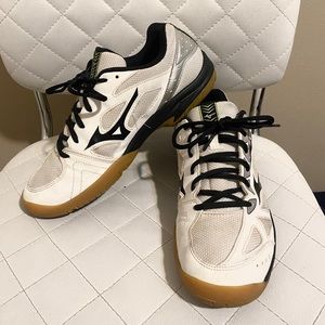 Women’s size 11 Volleyball shoes